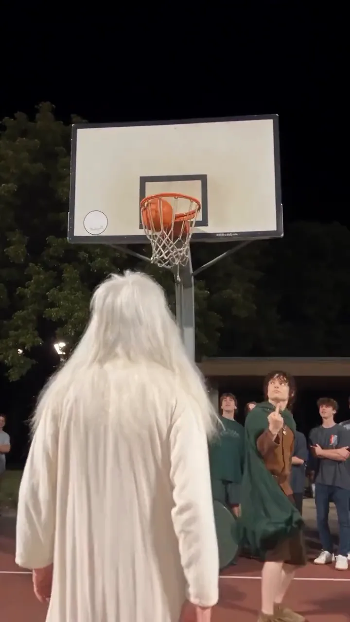 Court Variation basketball middle finger video example
